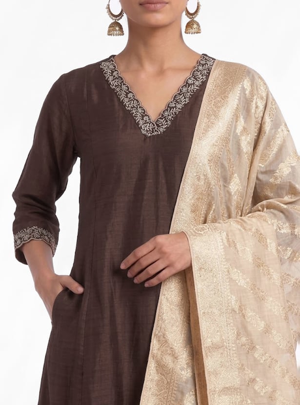 Women Embroidered Straight A-Line Set
