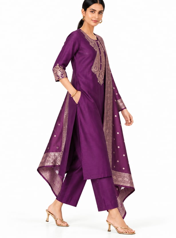 Women Embroidered Straight Kurta Set