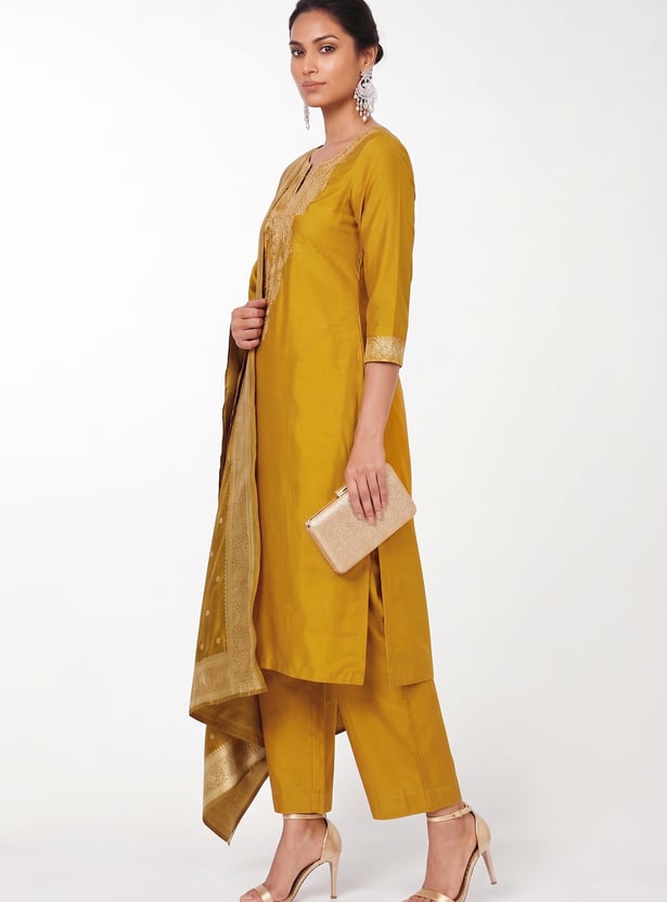 Women Embroidered Straight Kurta Set