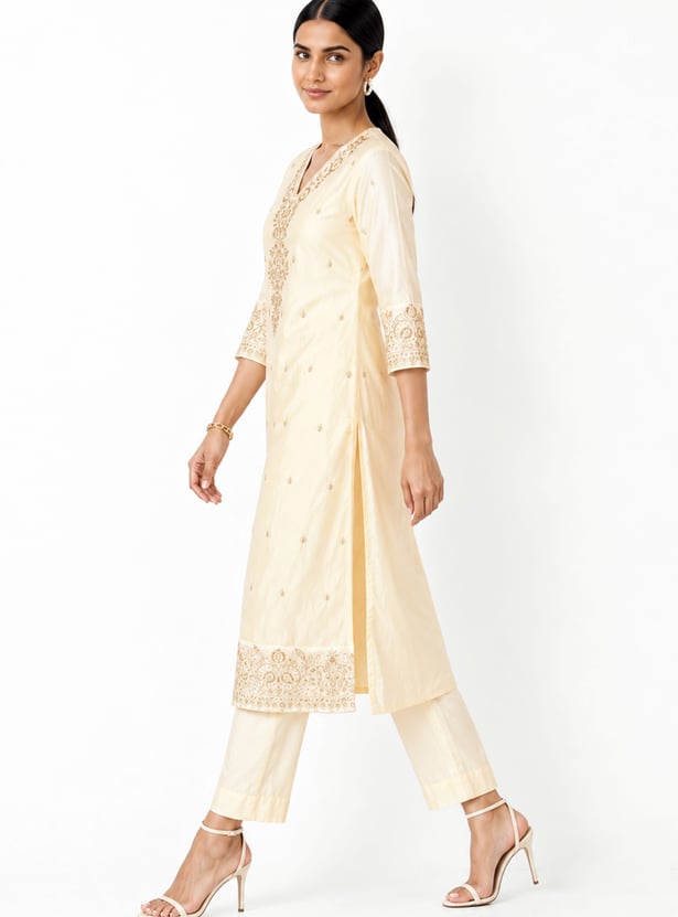 Women Embroidered Straight Kurta Set