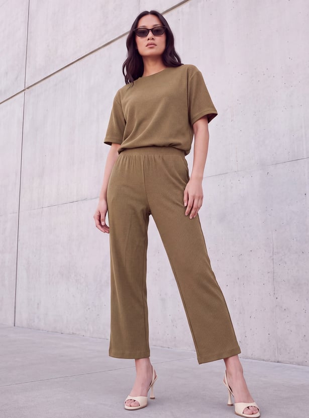 Women Textured Pull-on Pants