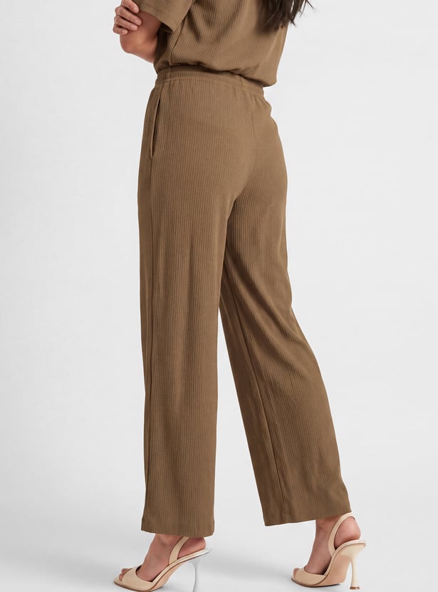 Women Textured Pull-on Pants