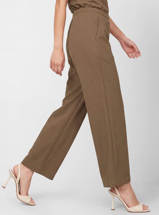 Women Textured Pull-on Pants