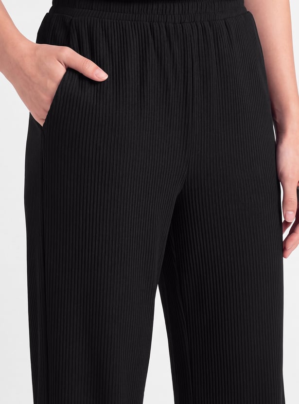 Women Textured Pull-on Pants