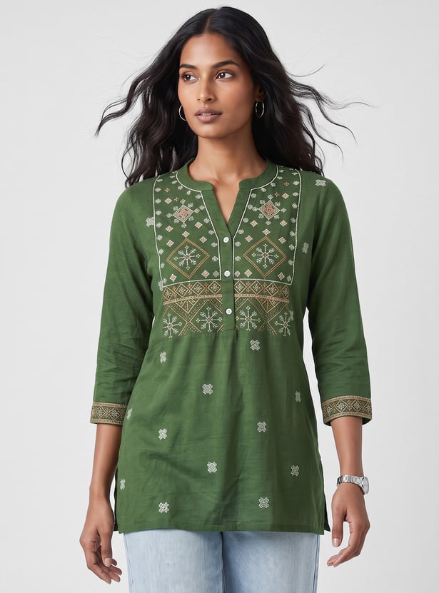 Women Embroidered Straight Kurti
