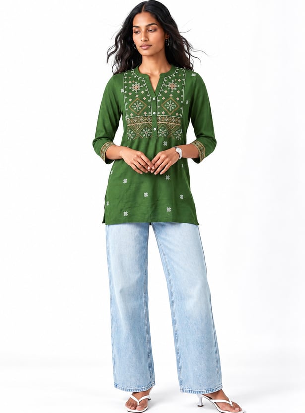 Women Embroidered Straight Kurti