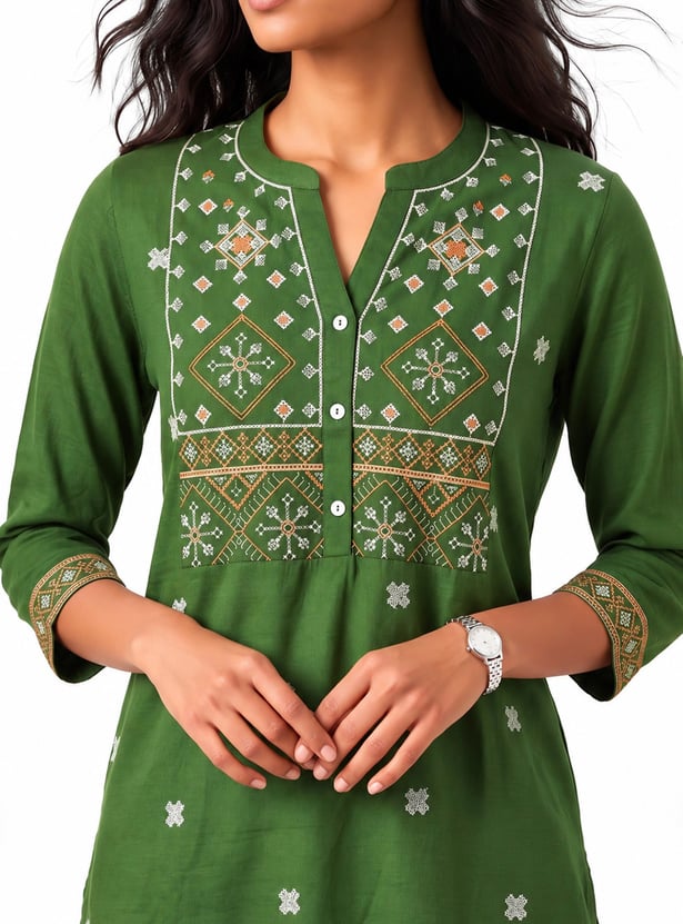 Women Embroidered Straight Kurti