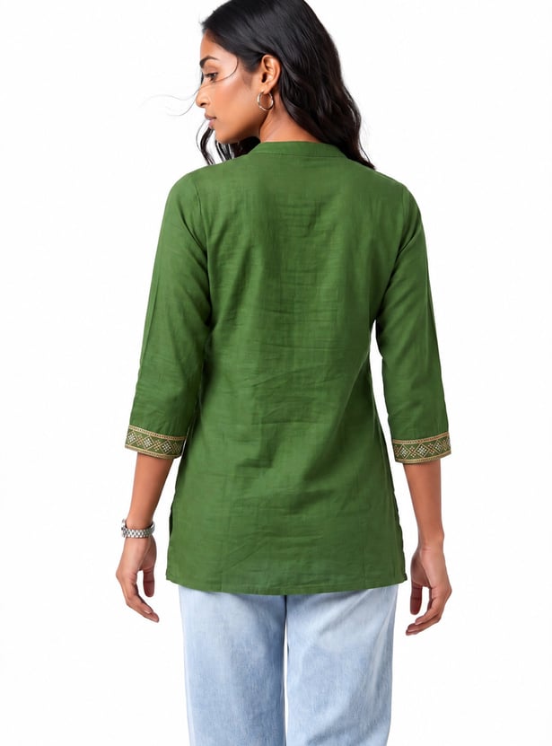 Women Embroidered Straight Kurti