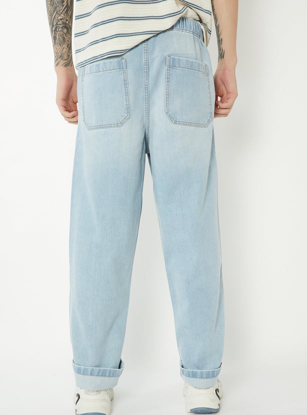 Men Light Wash Relaxed Fit Jeans