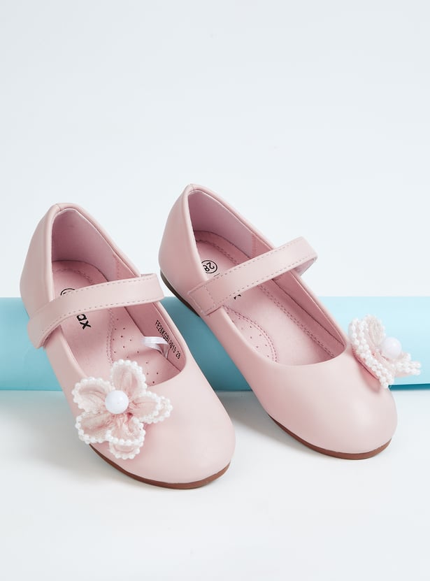 Girls Floral Applique Design Mary Janes