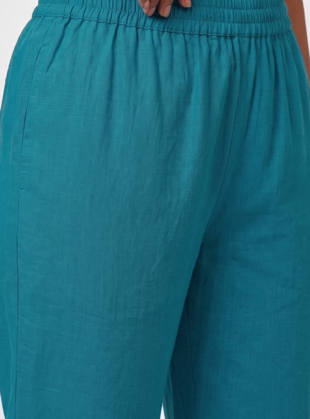 Women Embroidered Straight Kurta Set