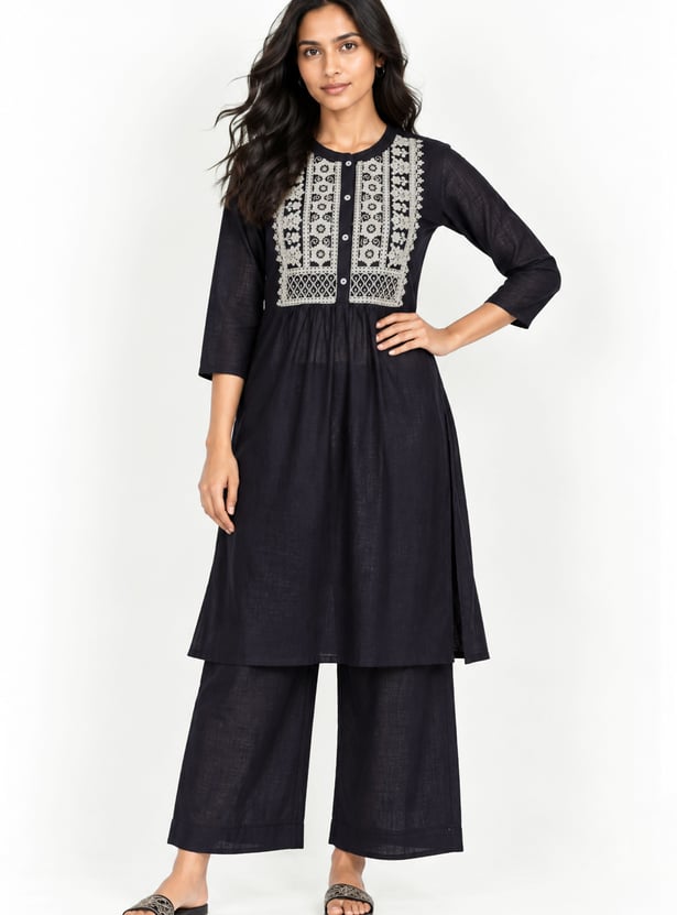 Women Embroidered Straight Kurta Set