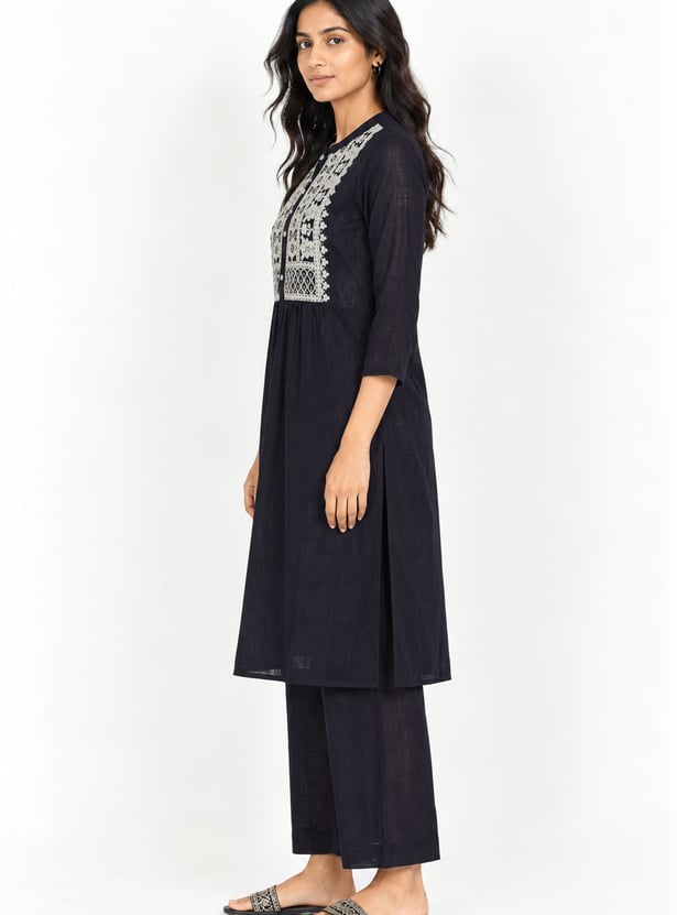 Women Embroidered Straight Kurta Set