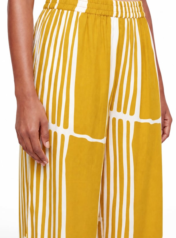 Women Printed Straight Kurta Set