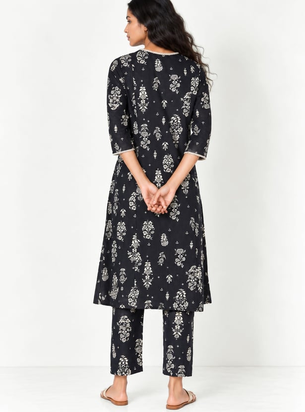 Women Printed Angrakha Kurta Set