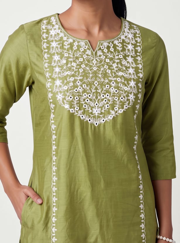 Women Embroidered Straight Kurta Set