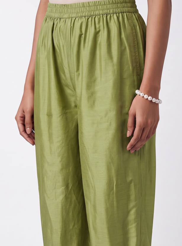 Women Embroidered Straight Kurta Set