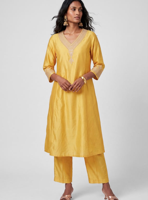 Women Embroidered Straight Kurta Set