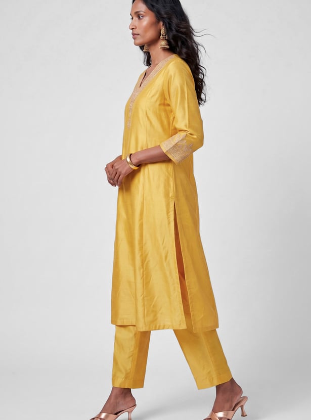 Women Embroidered Straight Kurta Set