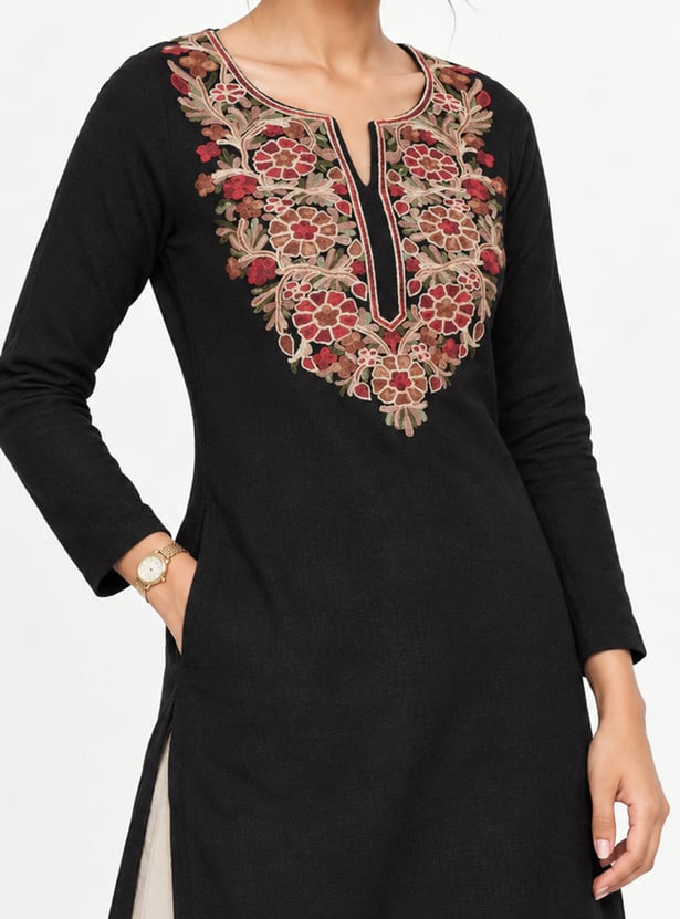 Women Embroidered Straight Winter Kurta