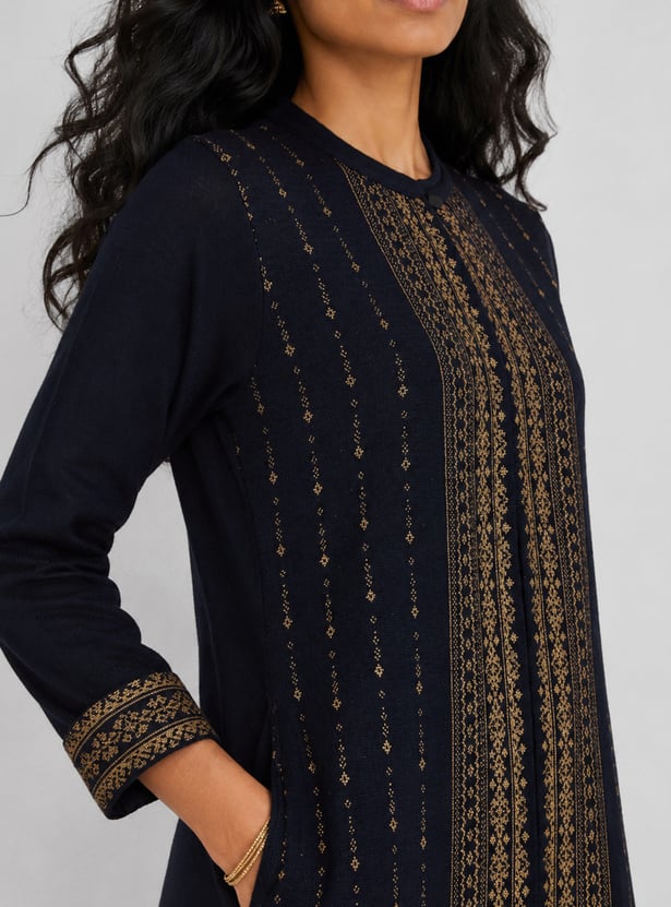 Women Embroidered Straight Winter Kurta