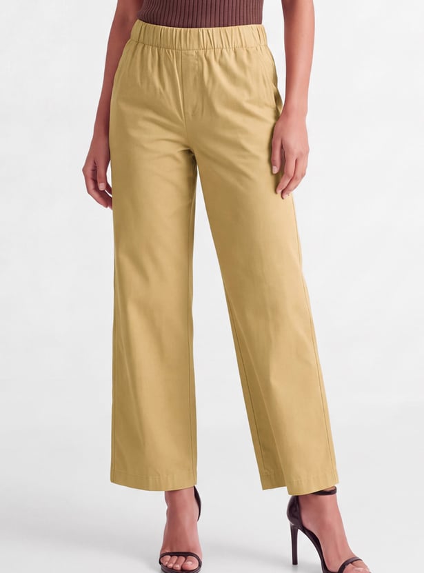 Women Flared Pull-On Pants