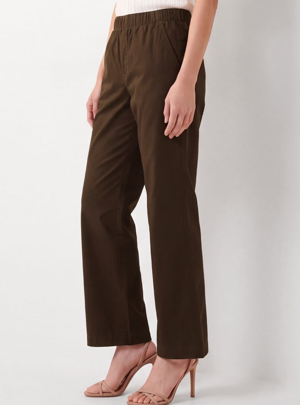 Women Flared Pull-On Pants