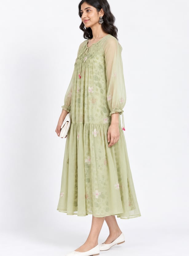 Women Printed Tiered Ethnic Dress with Printed Inner
