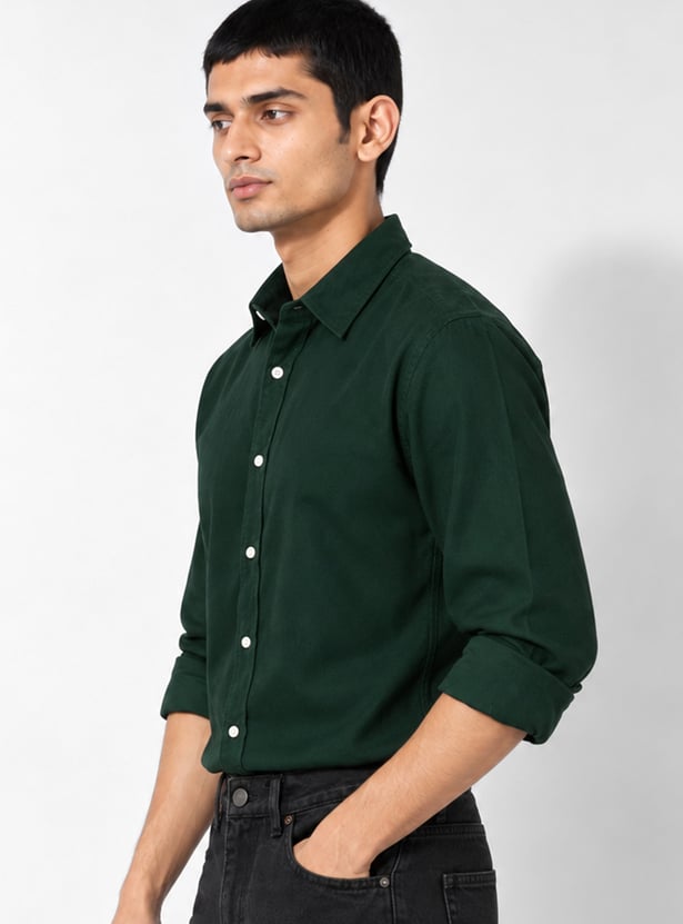 Men Solid Regular Fit Shirt