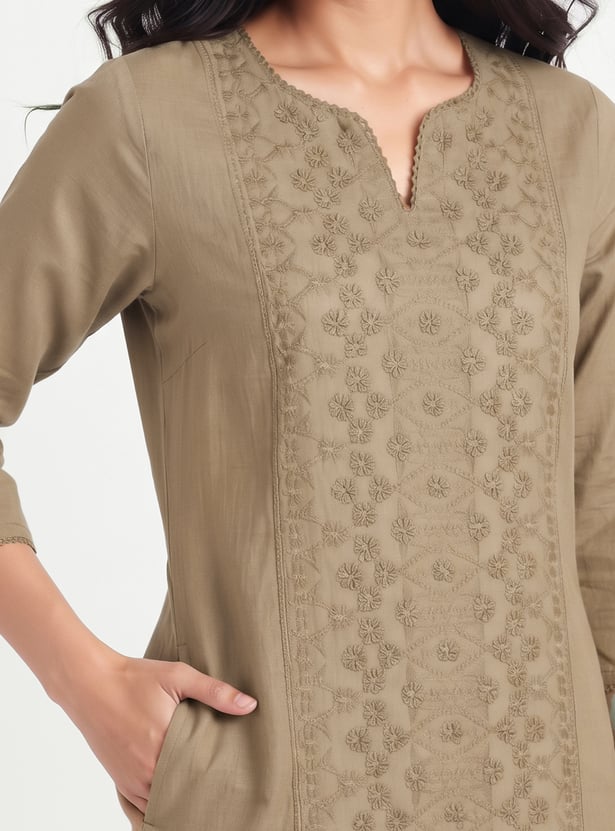 Women Embroidered Straight Kurta