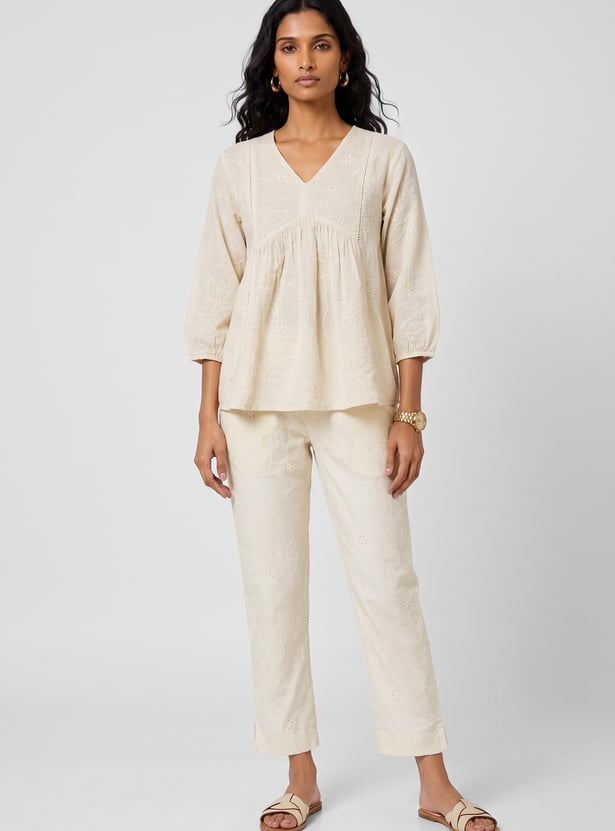 Women Embroidered Straight Pants