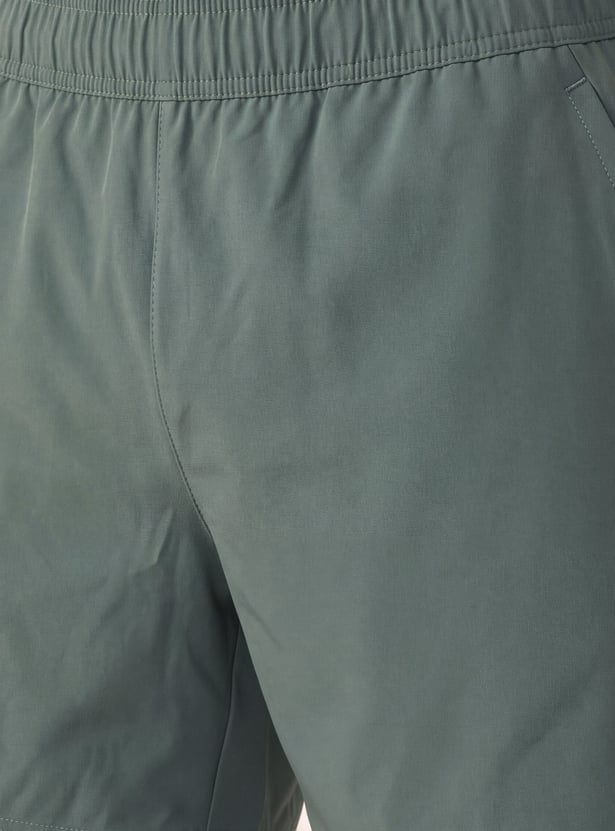 Men Solid Sports Shorts