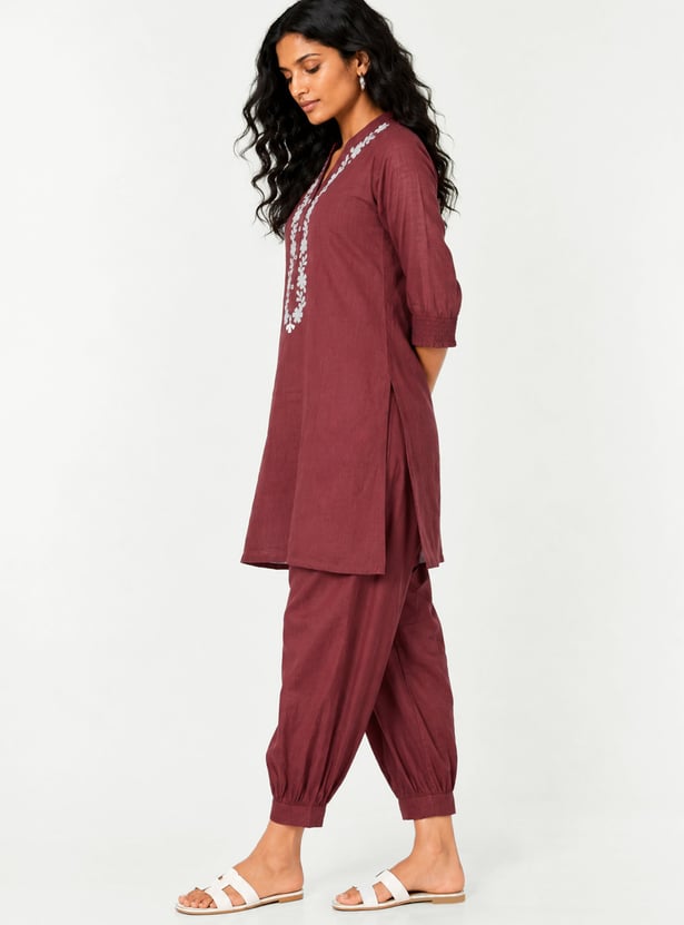 Women Embroidered Straight Kurta Set