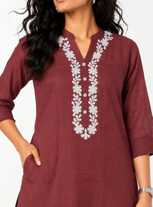 Women Embroidered Straight Kurta Set