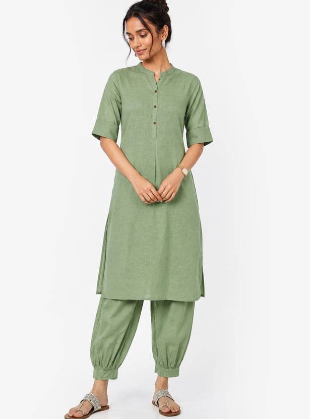 Women Solid Straight Kurta Set
