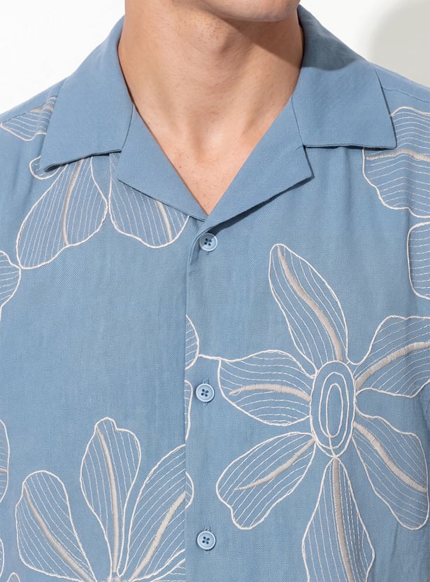 URB_N Men Floral Embroidery Resort Shirt
