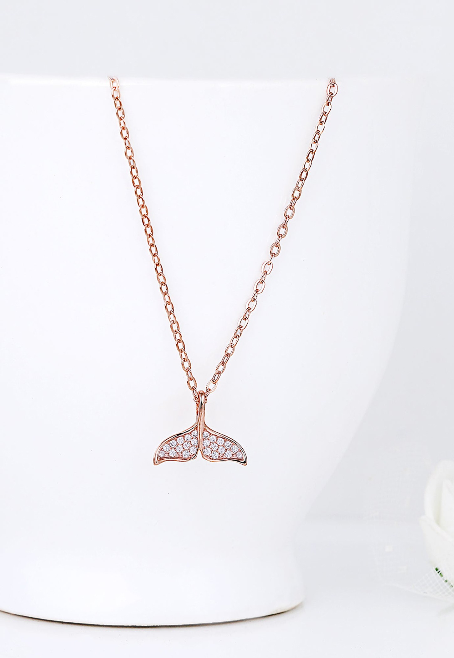 GIVA Sterling Silver Dolphin Tail Necklace With Link Chain