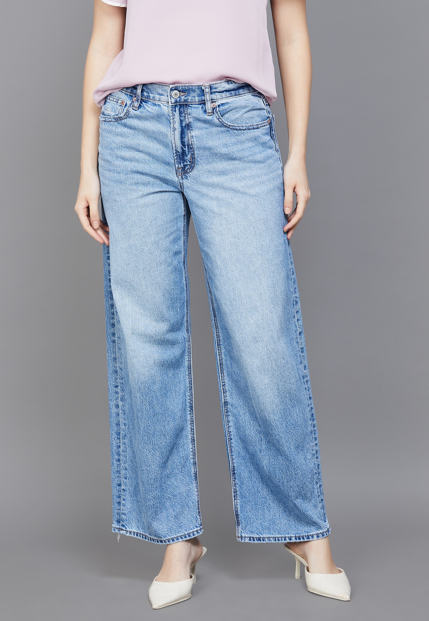 AMERICAN EAGLE Washed Strigid High-Waist Stovepipe Fit Jeans-picture-24