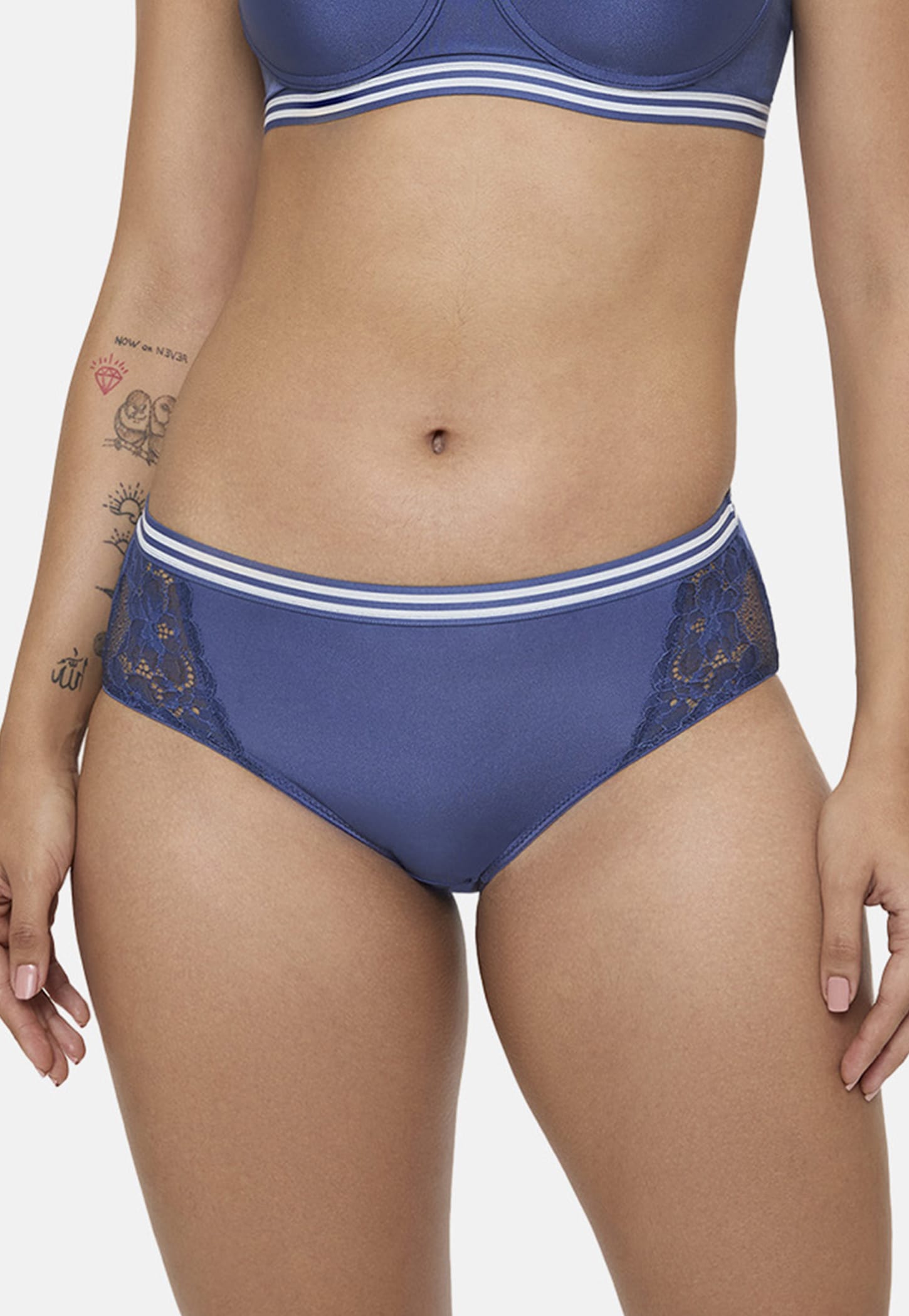 TRIUMPH Lace Inserts Hipster Panty-picture-11