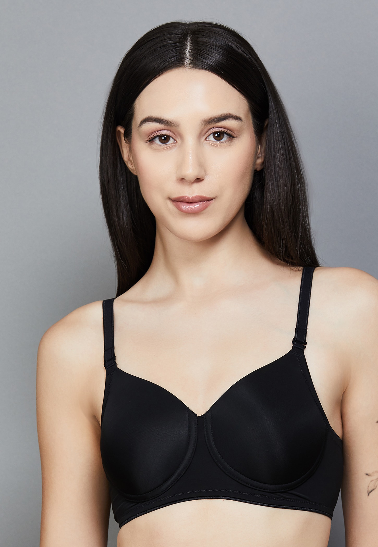 ENAMOR Solid Padded Non-Wired Plunge Bra-picture-33