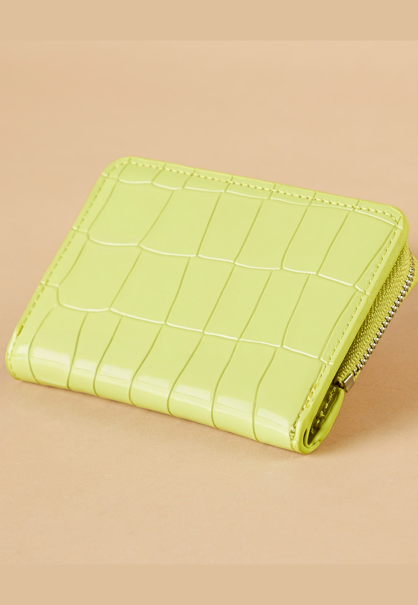 FAME FOREVER Embossed Bi-Fold Wallet-picture-38