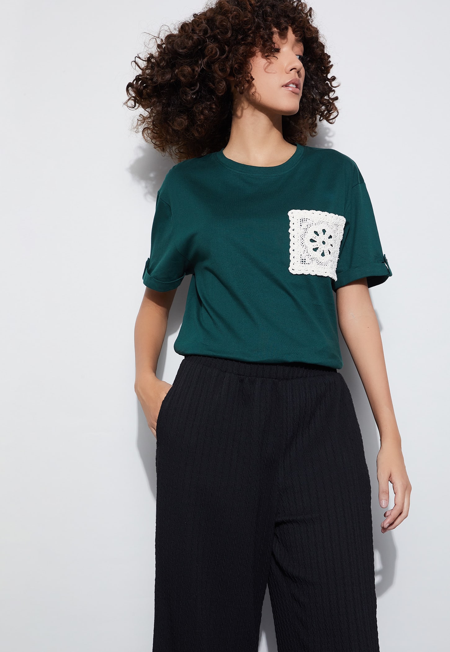 FAME FOREVER Crochet Pocket T-shirt-picture-22