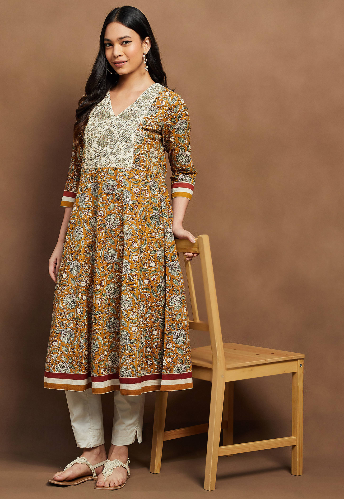 MELANGE Floral Motif Print A-line Kurta-image-27