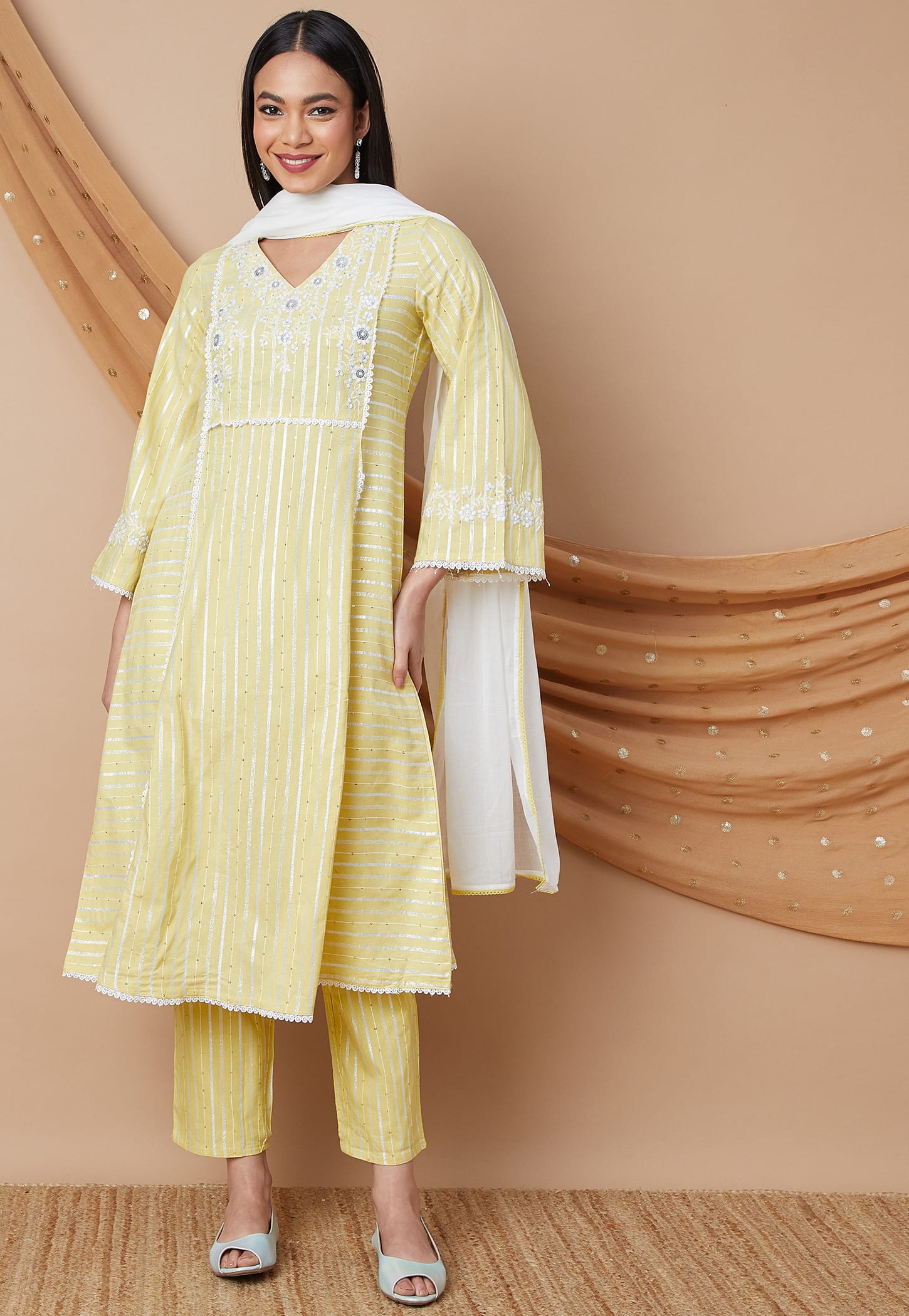 MELANGE Embroidered Kalidar Kurta Set-picture-17