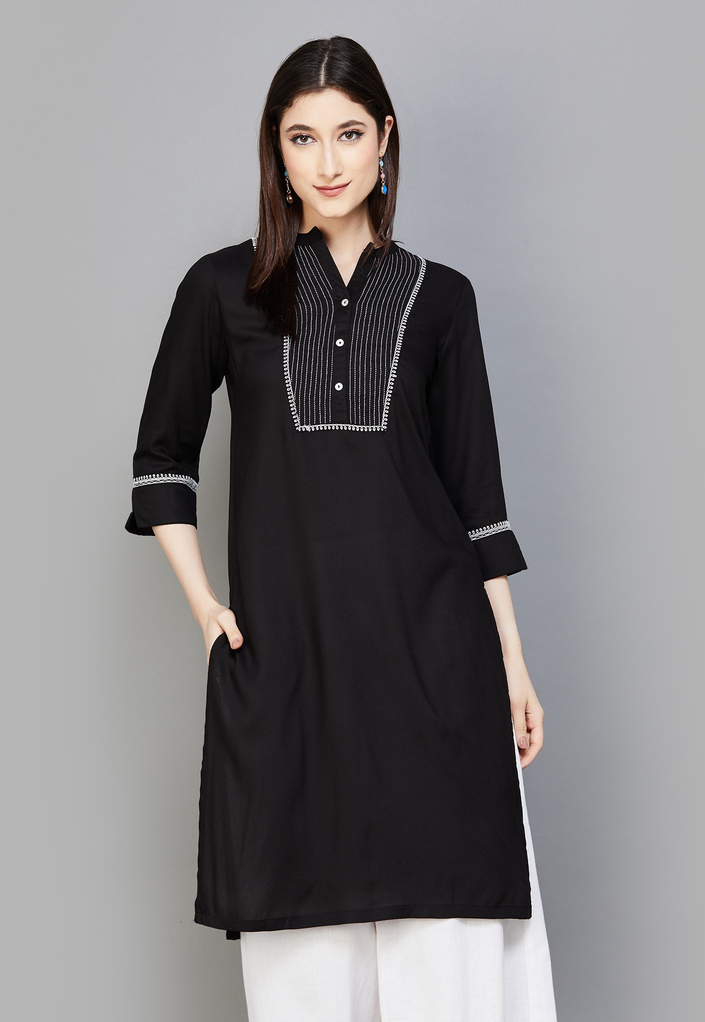 RANGRITI Embroidered Yoke Straight Kurta-picture-13