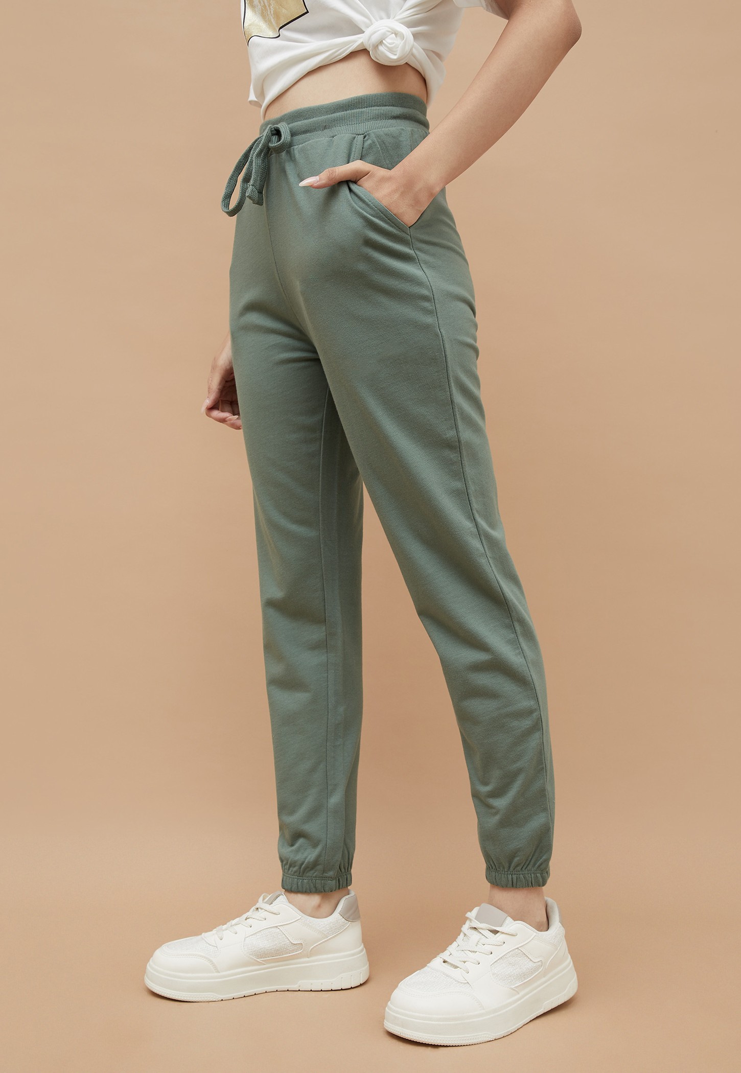 FAME FOREVER Solid Joggers-picture-24