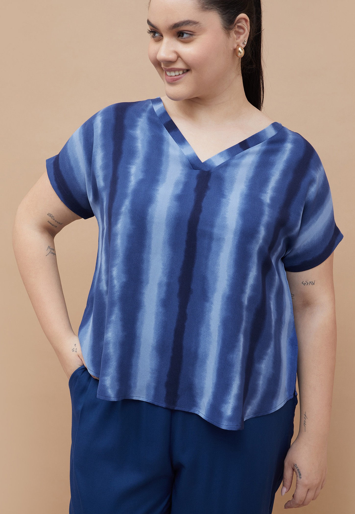 NEXUS Tie & Dye V-Neck Top-picture-42
