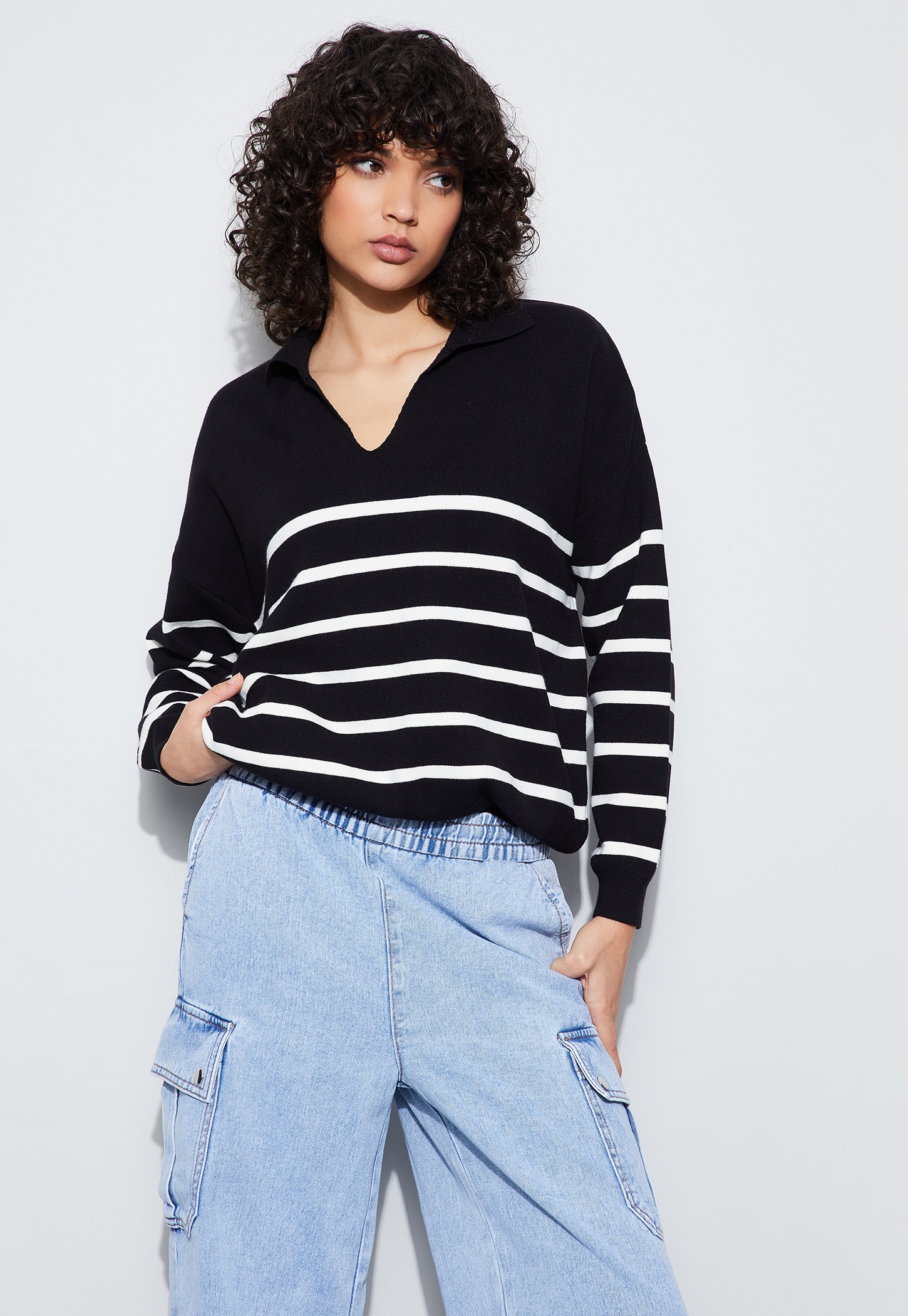 GINGER Striped V-Neck Top-picture-52