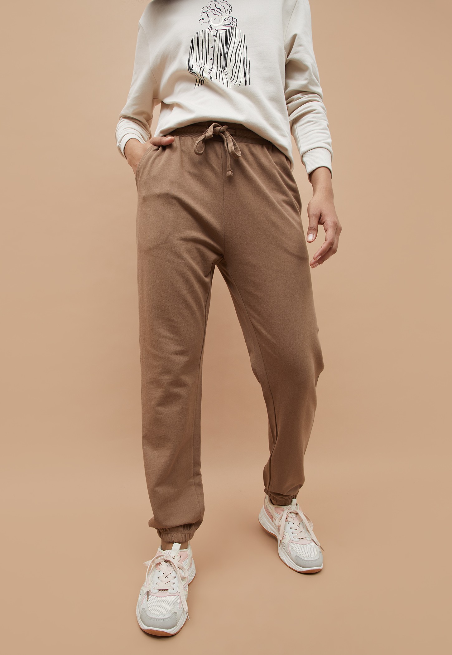 FAME FOREVER Solid Joggers-picture-22
