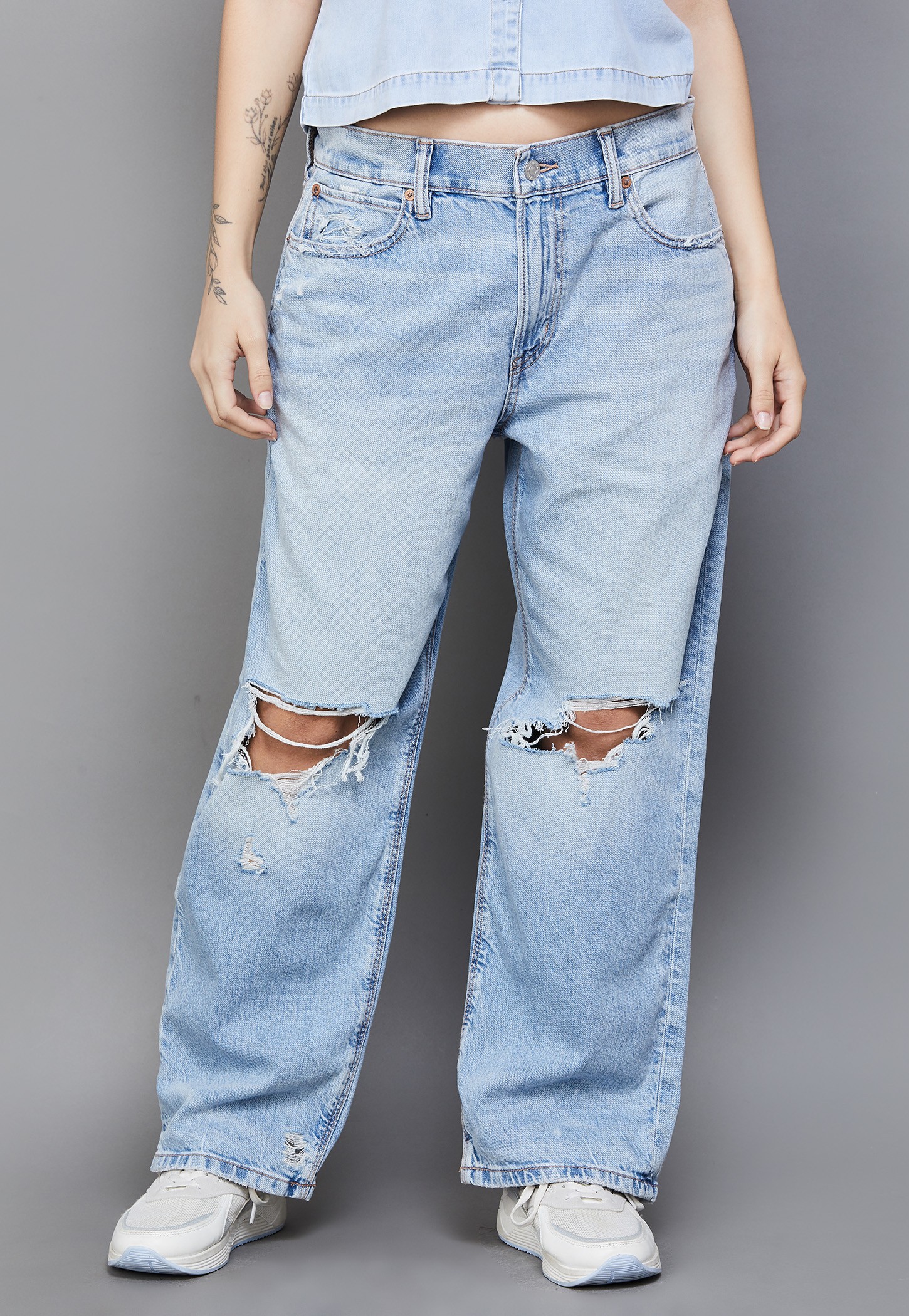 AMERICAN EAGLE Distressed Strigid Jeans (Boyfriend)-picture-37